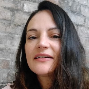 Elizabeth I. - Freelance Writer