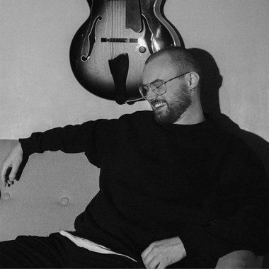 fredrikbergstenmusic - Freelance Guitarist