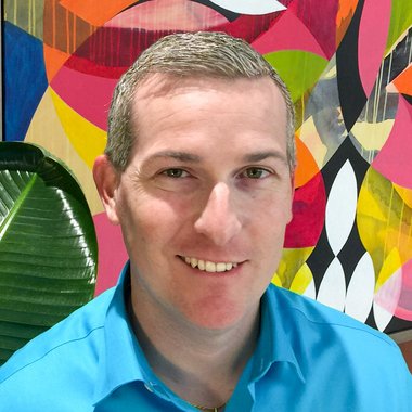 Daniel B. - Freelance Graphic Designer