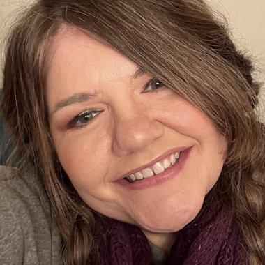 Valerie E. - Freelance Singer