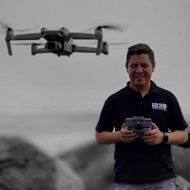 Bruno L. - Freelance Film Producer