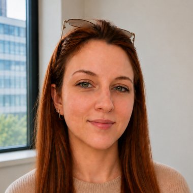 Daria G. - Freelance Marketing Analyst