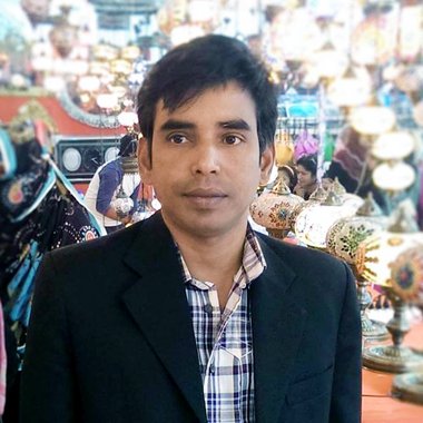 Mohammad S. - Freelance Graphic Designer