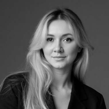 Alexandra V. - Freelance Social Media Manager