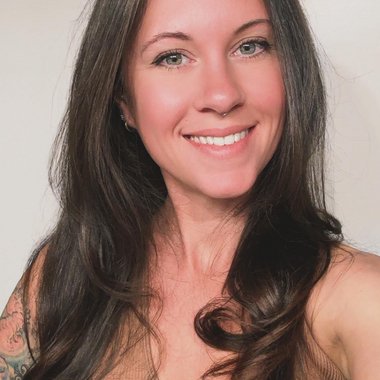 Stefanie J. - Freelance Social Media Manager