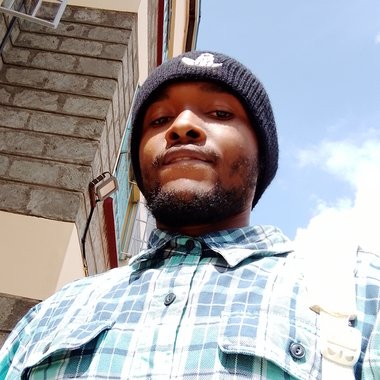 Dennis001 - Freelance T Shirt Designer