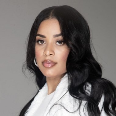 Nia B. - Freelance Marketer