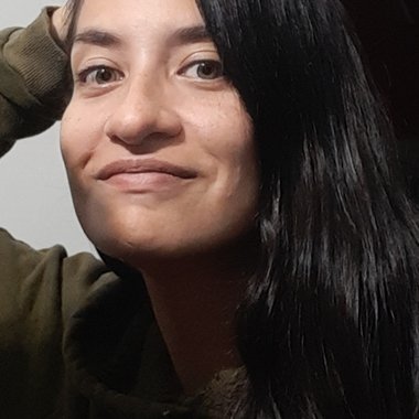 Andrea R. - Freelance Graphic Designer