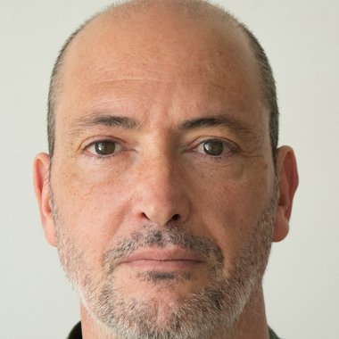 Pablo T. - Freelance Graphic Designer
