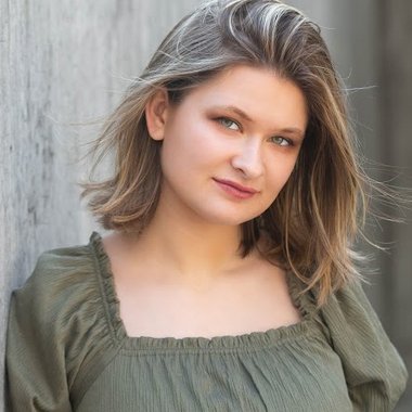 Izzy F. - Freelance 3d Animator