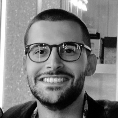 Vladimir P. - Freelance Logo Designer