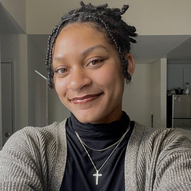 Khiya T. - Freelance Writer