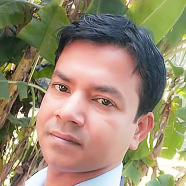 Farhad M. - Freelance Graphic Designer