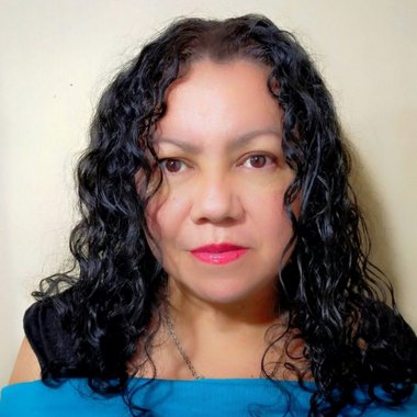 Monica U. - Freelance Social Media Manager