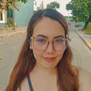 Cleia A. - Freelance Web Developer