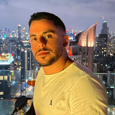 Gustavo C. - Freelance Affiliate Marketer