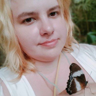 Louise B. - Freelance 3d Modeler