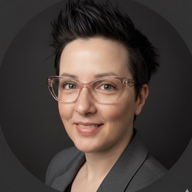 Linka B. - Freelance Presentation Designer