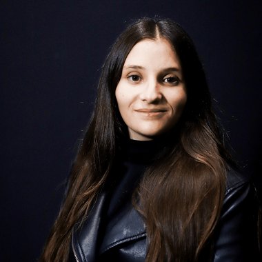 Elena G. - Freelance Brand Designer