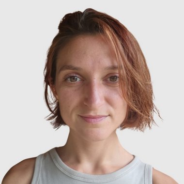 Ambre K. - Freelance Brand Designer