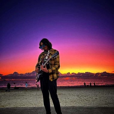 Niam M. - Freelance Songwriter