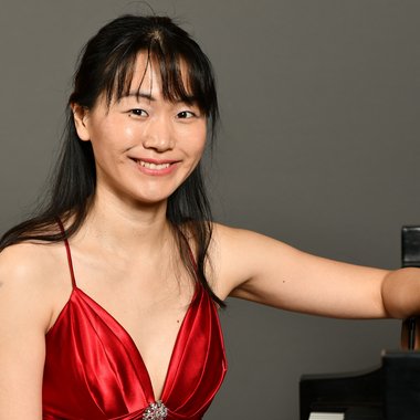 akina311 - Freelance Pianist