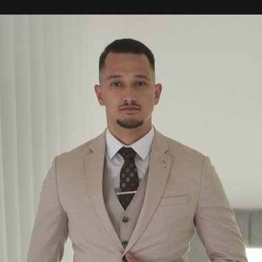 Joseph - Freelance Brand Designer