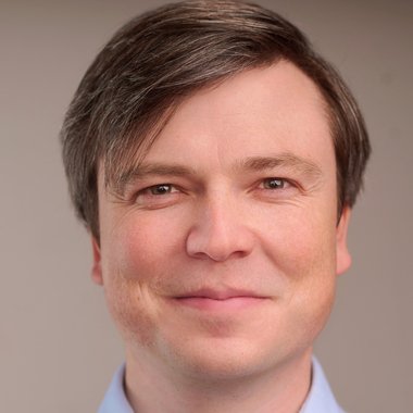 Julian G. - Freelance Copywriter