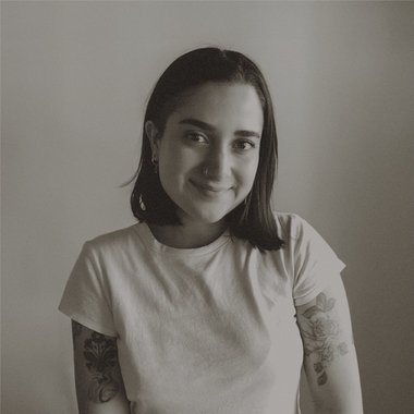Isidora M. - Freelance Graphic Designer