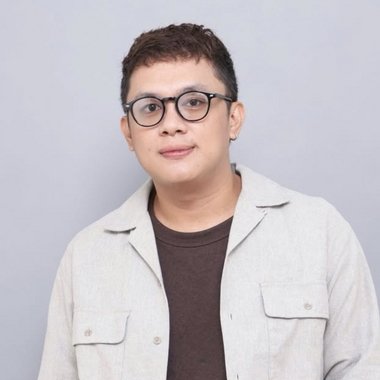 Nylson V. - Freelance Writer