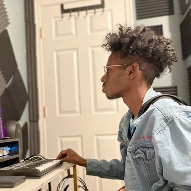 Alexander - Freelance Content Creator