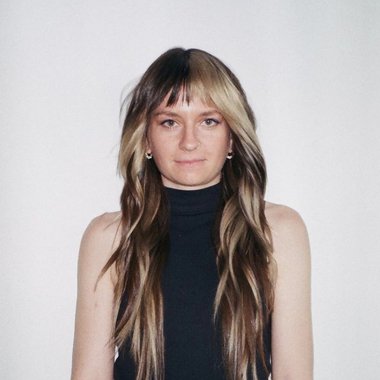 Julie F. - Freelance Graphic Designer