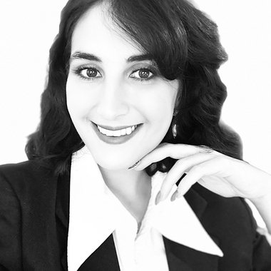 Elena S. - Freelance Digital Marketer