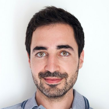 João L. - Freelance Graphic Designer