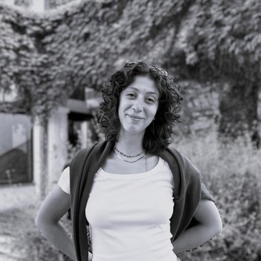 Elisa L. - Freelance Presentation Designer