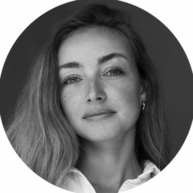 Anna N. - Freelance Designer