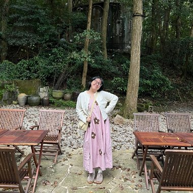 Woo C. - Freelance Graphic Designer