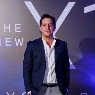 Mijal T. - Freelance Graphic Designer