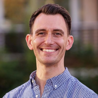 Alex D. - Freelance Logo Designer