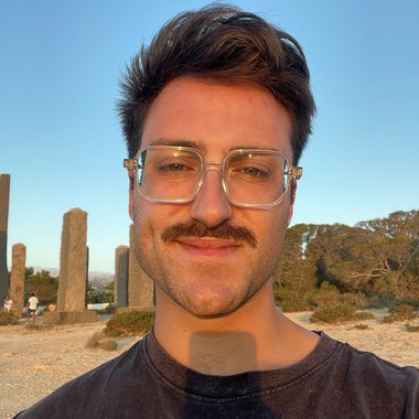 Bastien R. - Freelance 3d Visualizer