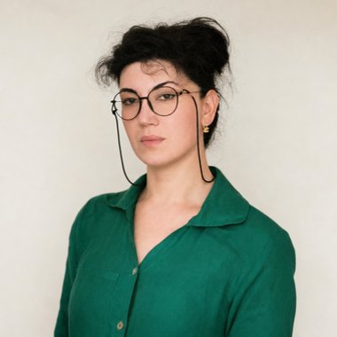 Anara - Freelance Graphic Designer
