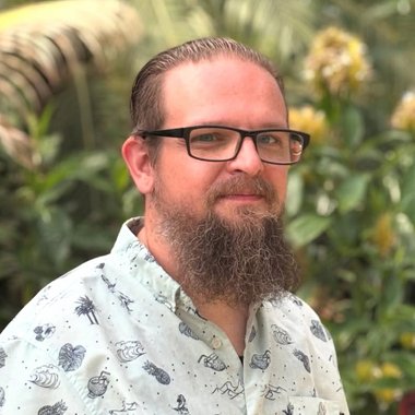 Shawn H. - Freelance Designer