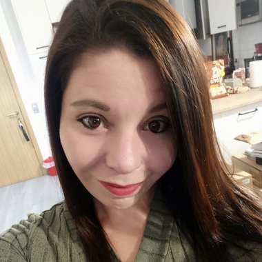 Laura C. - Freelance Voiceover Artist