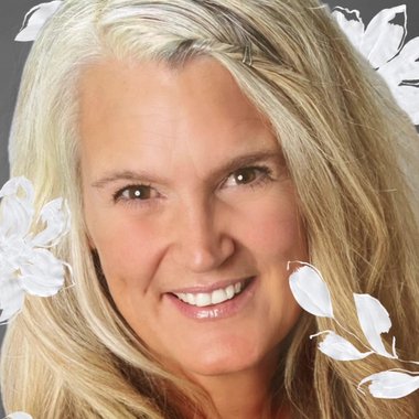 Constance H. - Freelance Voiceover Artist