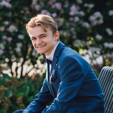 Alastair M. - Freelance Singer