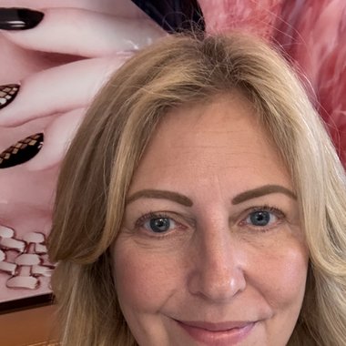 Claire J. - Freelance Marketing Consultant