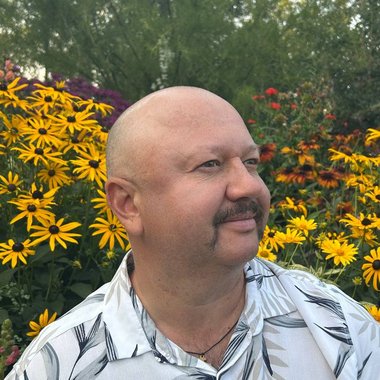 Viktor L. - Freelance Developer