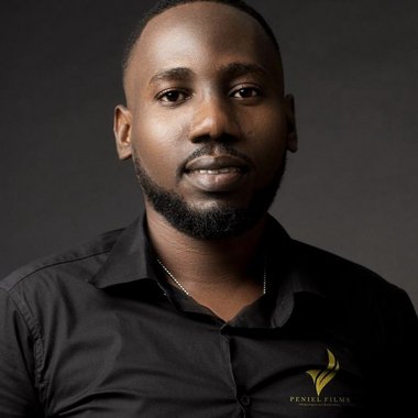 PENIEL M. - Freelance Photographer