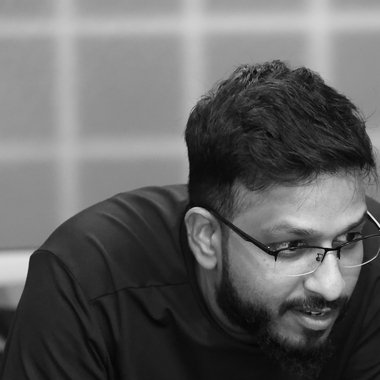 Julian G. - Freelance Motion Graphic Designer