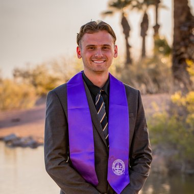 Ethan I. - Freelance Video Editor